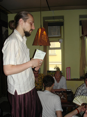 24 июня 2006 года в Москве на Большой Никитской 19 состоялся Турнир Белого и Черного чая по игре Го - Форовый турнир по игре Го